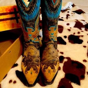 Corral boots